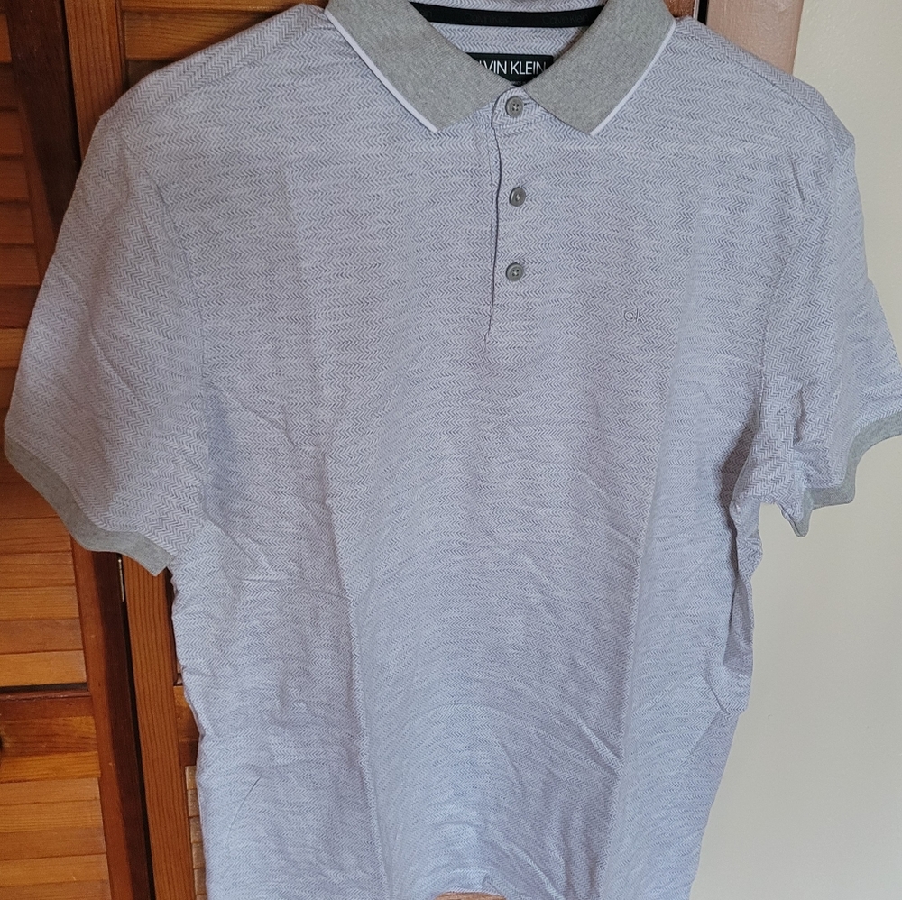 Men's Calvin Calvin Klein Liquid Touch Shirt.